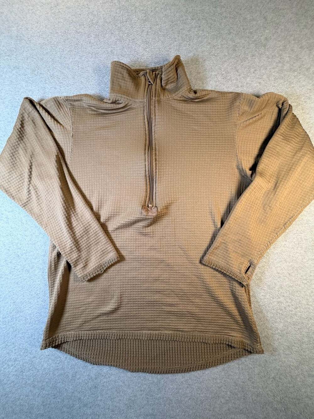 US Military ECWCS Gen III Level 2 Grid Fleece Top Medium Coyote Brown